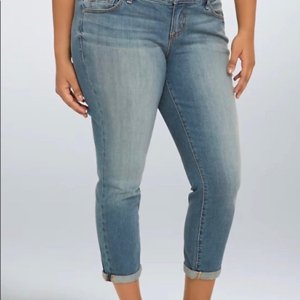 Torrid 22 CROPPED SKINNY JEANS - LIGHT WASH